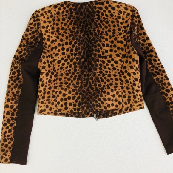 Cropped Cheetah Print blazer jacket from BCBG MAXAZRIA - Picture 5 of 5